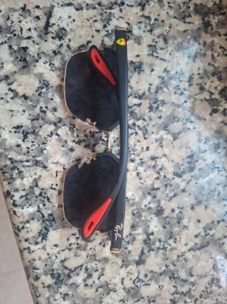 Gafas de Sol Ray-Ban Ferrari Negras y Doradas