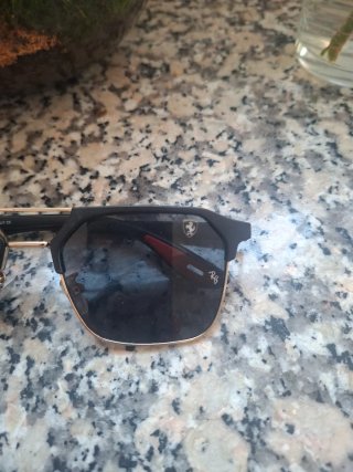 Gafas de Sol Ray-Ban Ferrari Negras y Doradas