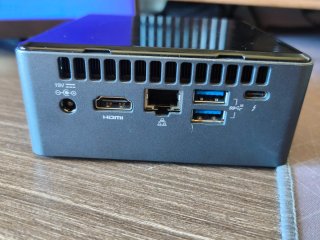 Intel NUC i5 8GB RAM 500GB NVMe SSD Win 11