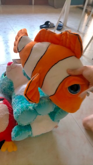 Conjunto peluches pez Nemo, Sonic,Bob esponja..