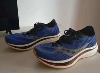 Zapatillas running Saucony azul y negro