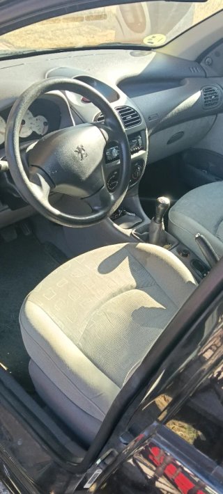Peugeot 206 2025