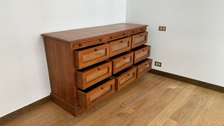 Cajonera de madera tropical con cristal