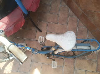 Bicicleta BH azul