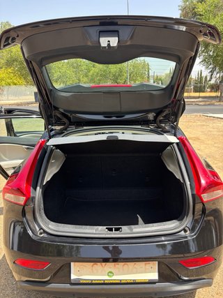 Volvo V40 2015