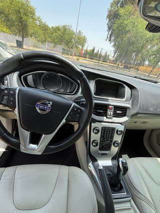 Volvo V40 2015