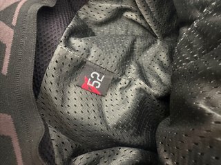 Mono Dainese talla 52