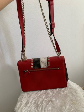 Bolso Guess Multicolor y Rojo
