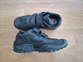 Zapatillas Geox Negras Velcro waterproof de piel