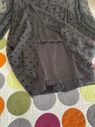 Vestido negro con lunares
