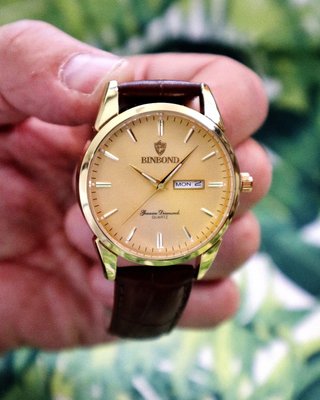 Reloj Caballero Caja Dorada Dial Champagne Elegant