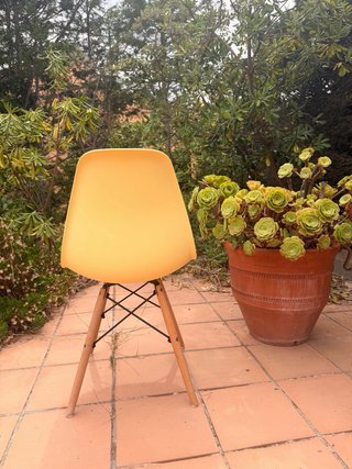 11 Sillas Amarillas Estilo Eames Madera