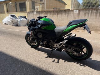 Kawasaki Z800e Limitada en Papeles