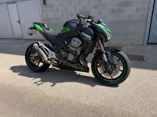 Kawasaki Z800e Limitada en Papeles