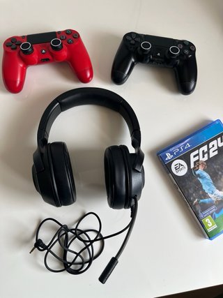 PS4 Slim 1TB + 2 Mandos + Cascos + FIFA 24