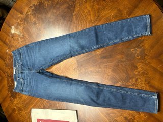 Levi's 710 Super Skinny W27 Donna