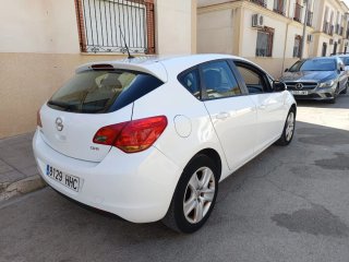 Opel Astra 2012