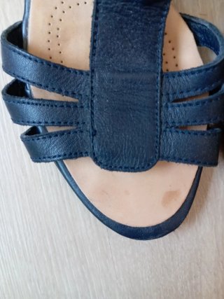 Sandalias piel mujer tacón bajo azul marino