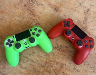PS4 + 2 controller + 7 giochi