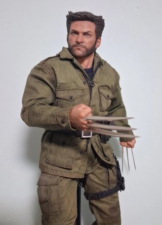 Figura articulada Wolverine Lobezno 1/6 Custom