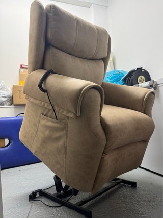 Sillón Eléctrico Elevable y Reclinable