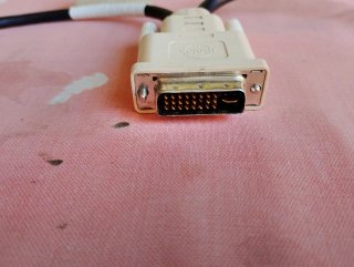 Adaptador DMS-59 a DVI y VGA