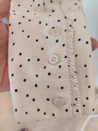 Camisa lunares Bershka talla XS