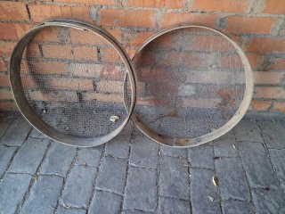 Criba manual de madera y malla