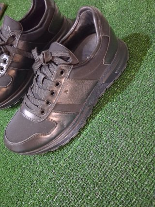 Prada Sneakers Nere Unisex