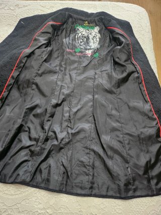 Abrigo Desigual negro bordado multicolor
