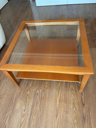 Mesa de centro de madera cerezo y cristal