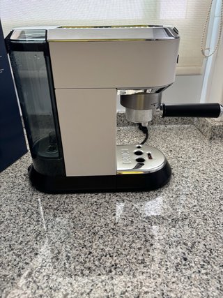 Cafetera DeLonghi Dedica Style Blanca