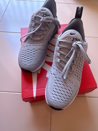 Nike Air Max 270 Gris