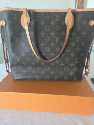 Bolso Neverfull MM Louis Vuitton Rose Beige