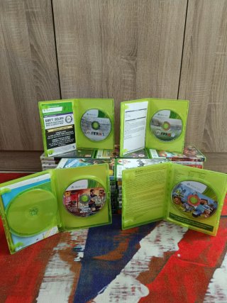 Xbox 360 Negra + 49 juegos TODOS con disco