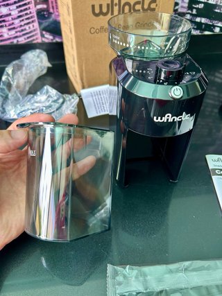 A ESTRENAR. Molinillo de café eléctrico.