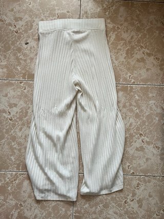 Pantalón Stradivarius Beige Talla M