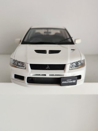 Mitsubishi Lancer Evo VII 7 White AUTOart