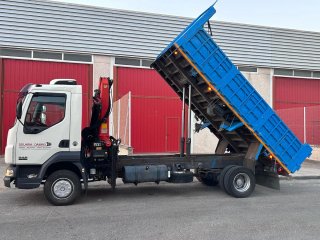 Camión DAF LF 180 con Grúa PK8500
