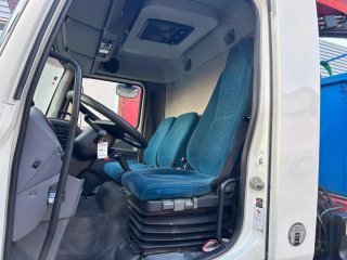 Camión DAF LF 180 con Grúa PK8500