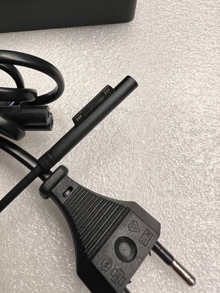 Cargador AUKEH 65W para Surface