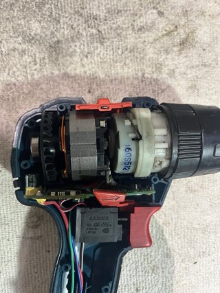 Taladro Bosch GSB 18V-45 Profesional brushless.
