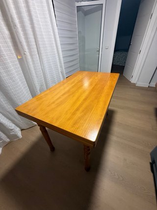 Mesa de comedor extensible de madera