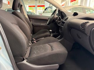 Peugeot 206 2003