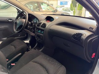 Peugeot 206 2003
