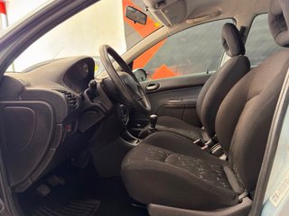 Peugeot 206 2003