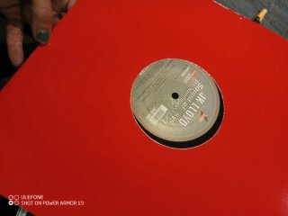 Maleta con 9 vinilos Dance/Electro