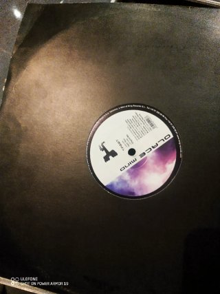 Maleta con 9 vinilos Dance/Electro