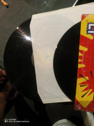 Maleta con 9 vinilos Dance/Electro