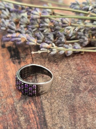 Anillo Plata con Circonitas Moradas